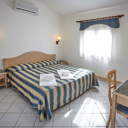 Hotel Cala Mirto Будони Екстериор снимка